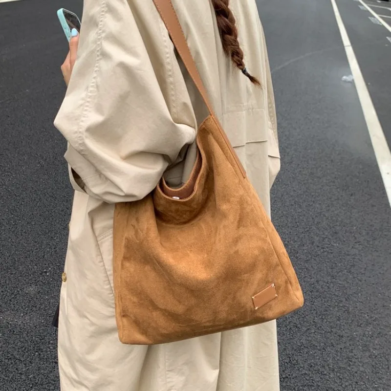 Luxury Bags Must Have - Tas Popok Desainer Mewah yang Wajib